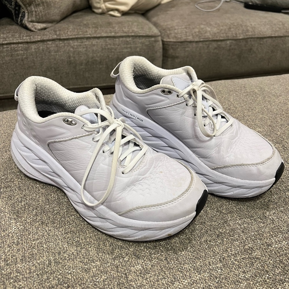 HOKA Women’s Bondi SR Size ten frost (white)